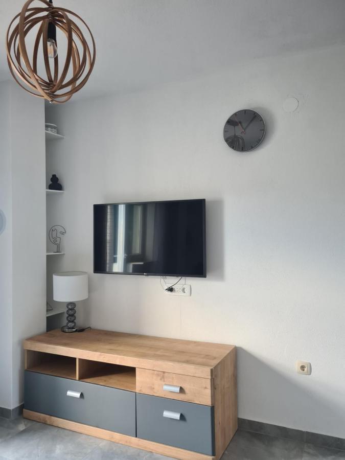 Hello Sunshine - Apartment On The Beach Zubovići Екстериор снимка